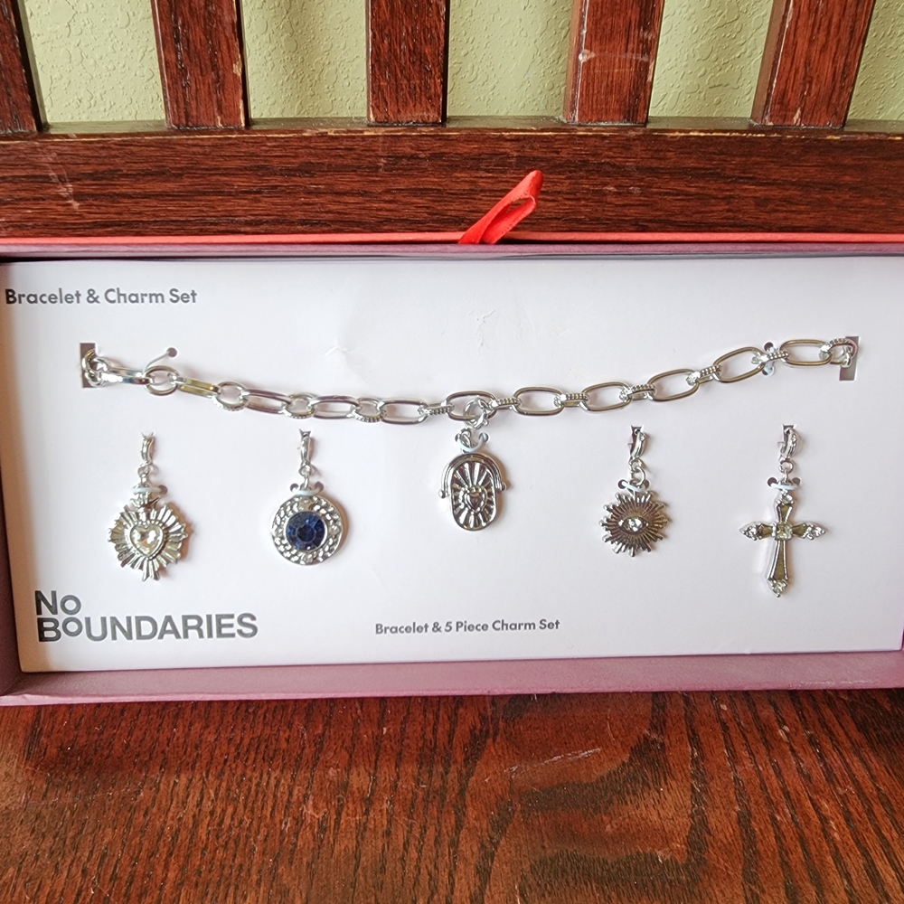 No Boundaries Silver and Blue Charm Bracelet Set